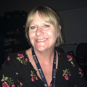 Meet your Posher, Cynthia